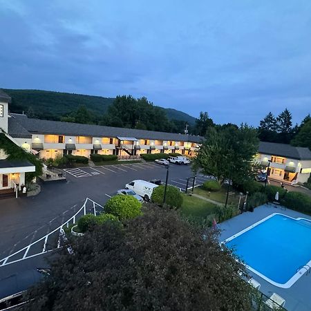 The Black Mountain Inn Brattleboro Esterno foto