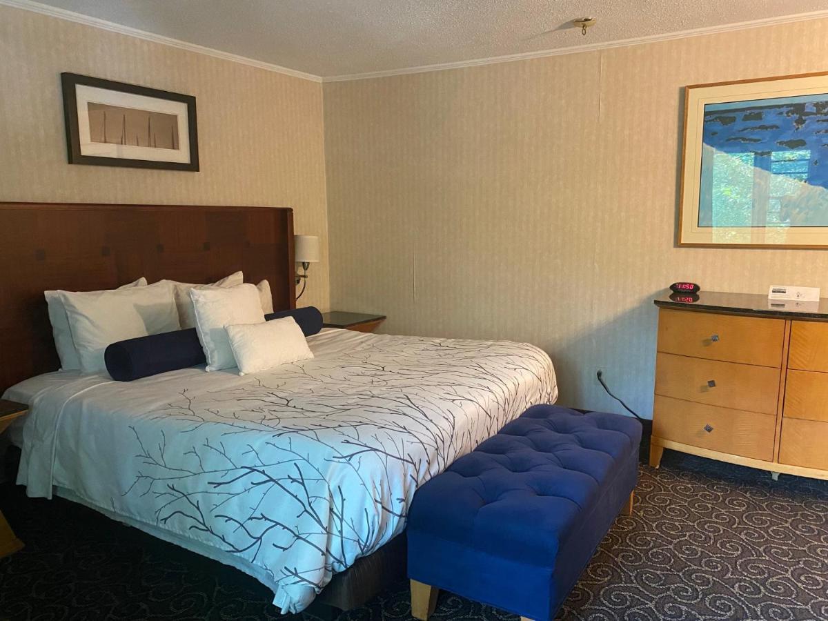 The Black Mountain Inn Brattleboro Esterno foto