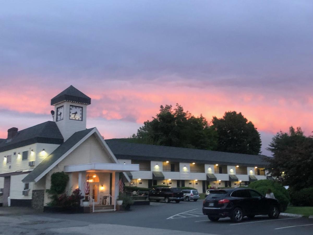The Black Mountain Inn Brattleboro Esterno foto